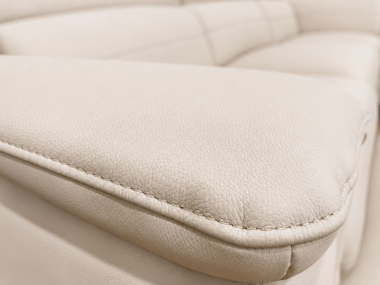 Jackson Leather Lounge with Terminal Chaise