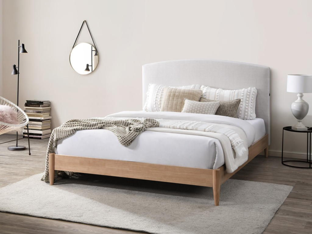URBANO Upholstered Bed